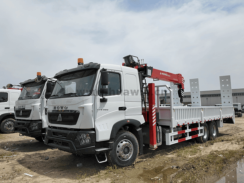 Camion Sinotruk Howo Crane-6x4