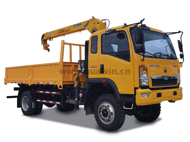 Sinotruk Howo 4x2 Crane Light Truck