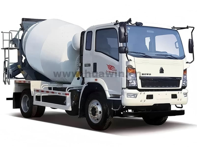 Camion de mélangeur Sinotruk Howo 4x2