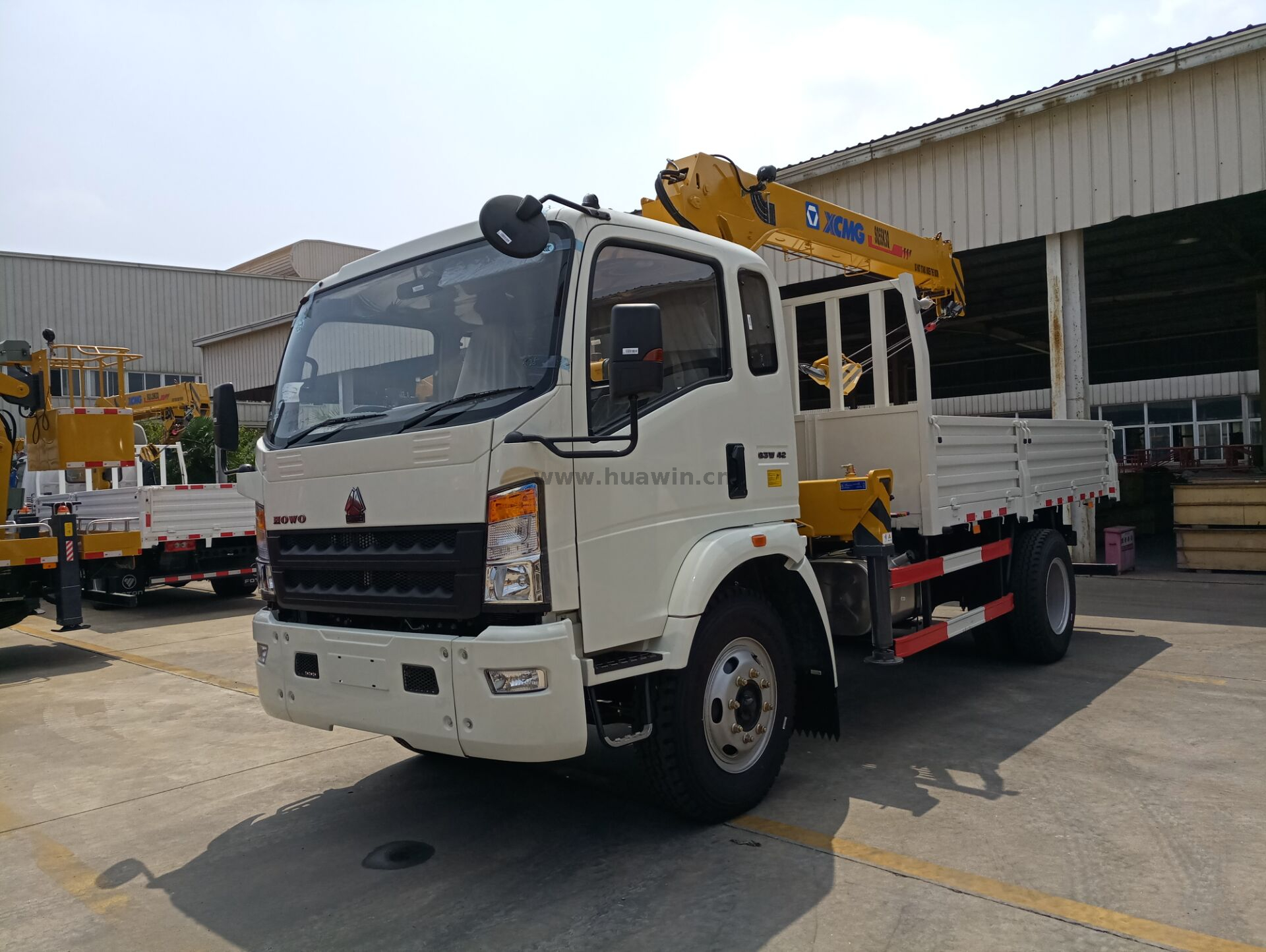 Howo 4x2 Crane Truck-2