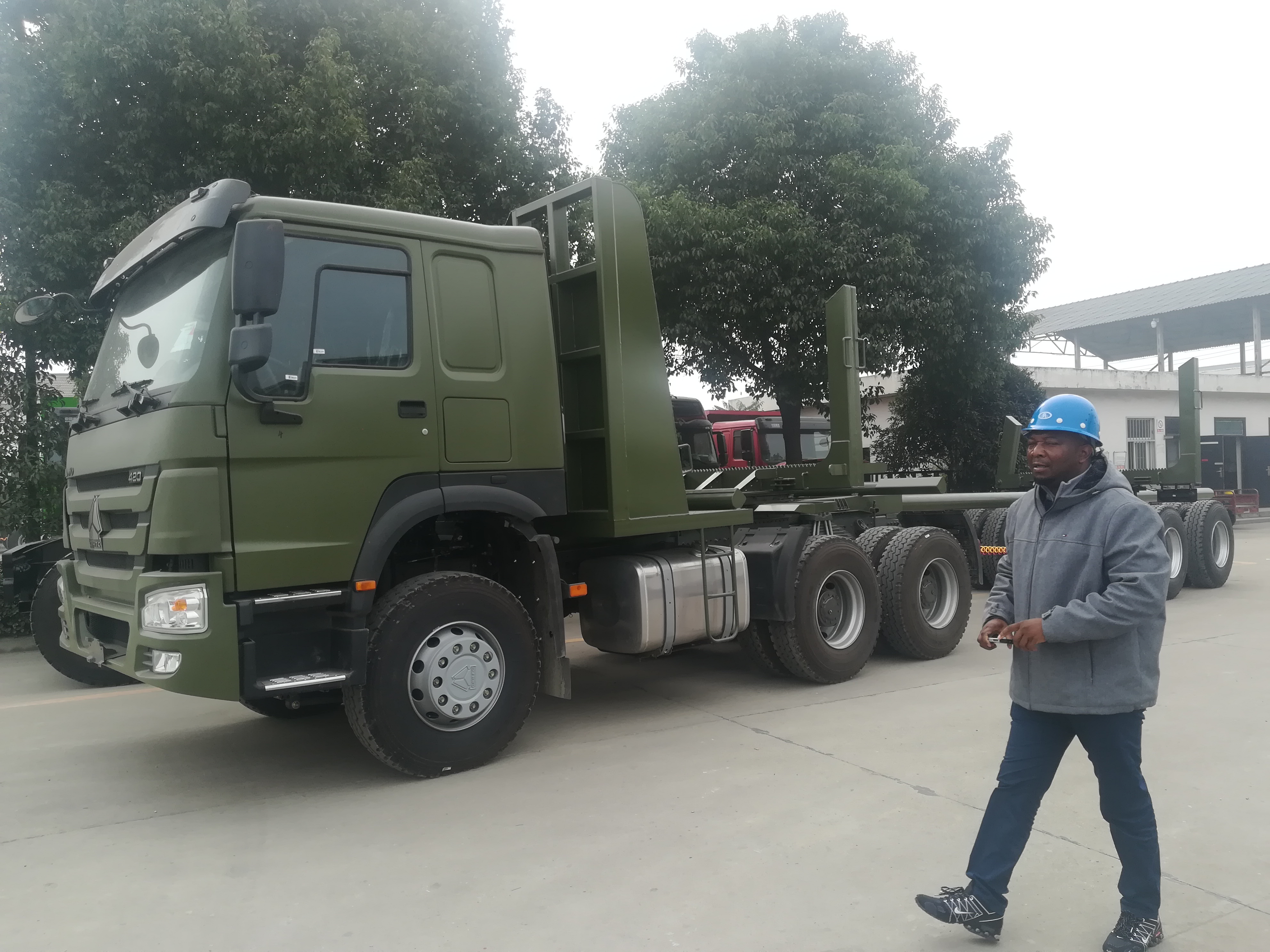 Camion de transport en rondins Sinotruk Howo