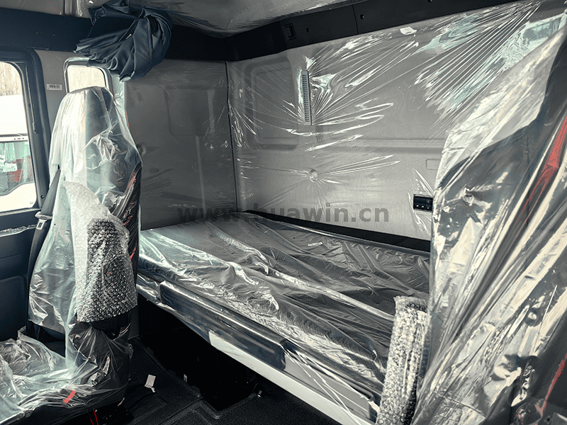 Sinotruk Sitrak G7S 6x4 Tracteur-13