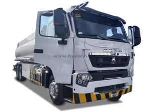 Sinotruk A7 T7 8x4 Camion-citerne de carburant 25 CBM