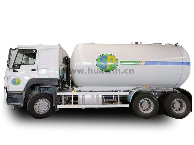 Sinotruk Howo LPG Gas Roufuelling Tank Truck 20 ~ 25 CBM 