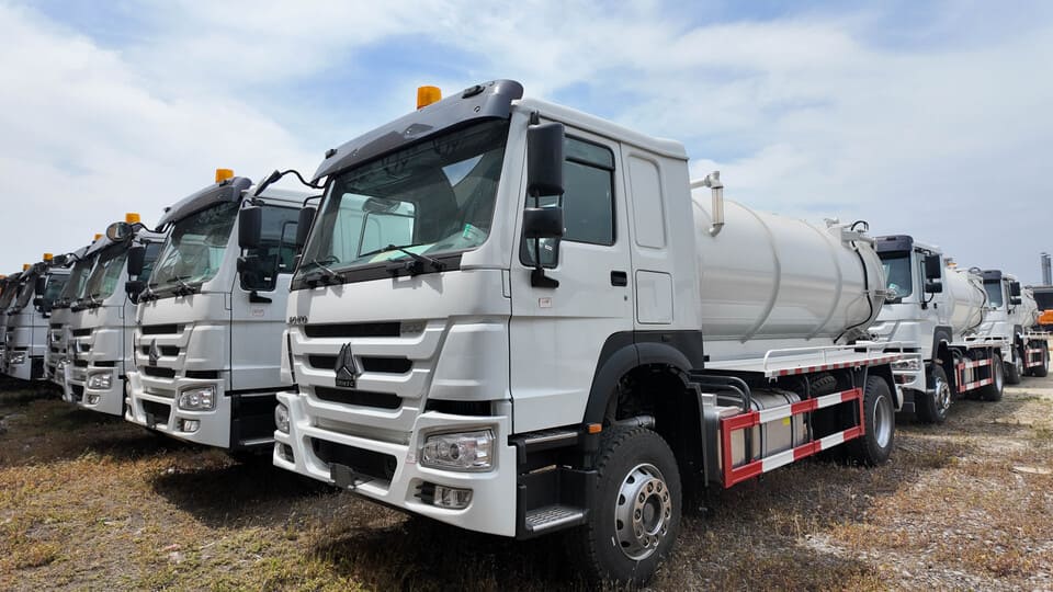 camion-suduction des eaux us&eacute;es