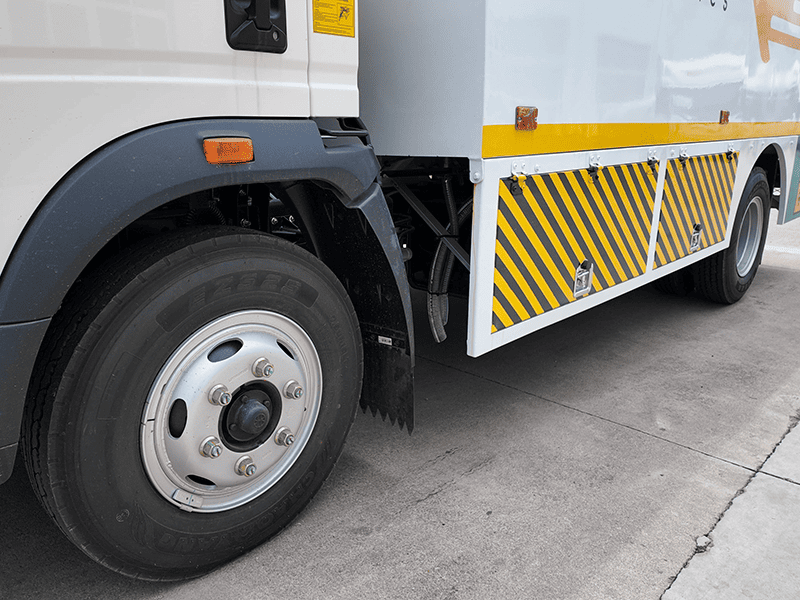 Sinotruk Howo Fuel Truck-Light Truck-1