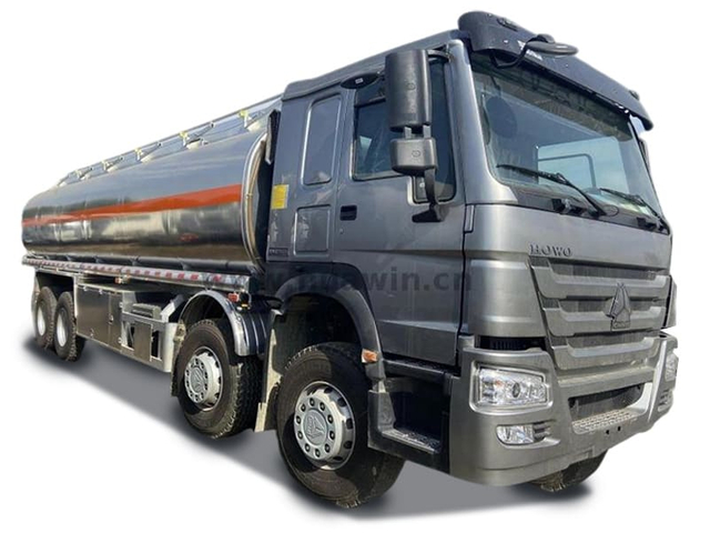 Sinotruk Howo 8x4 12 Wheeler Fuel Tamiker Tamion 30 kl Matière d'aluminium