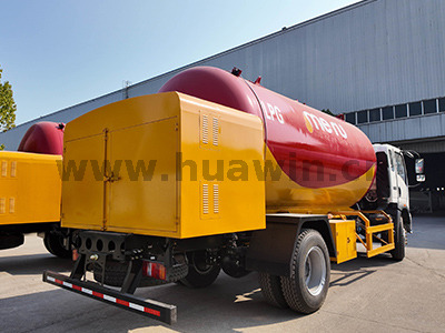 Sinotruk Howo 4x2 LPG Tank &agrave; gaz bobbtail Truck 8-10m3 5ton