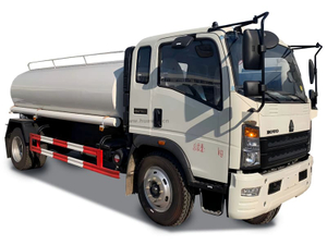Sinotruk Howo 6 Wheeler Water Tamiker Truck 10 000 litres