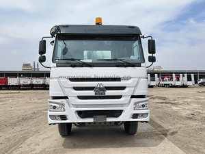 Sinotruk Howo 4 × 2 camion d'égouts 10 mètres cubes