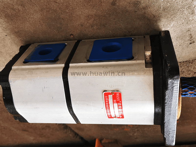 Camion compacteur de d&eacute;chets SINOTRUK HOWO-4x2-7