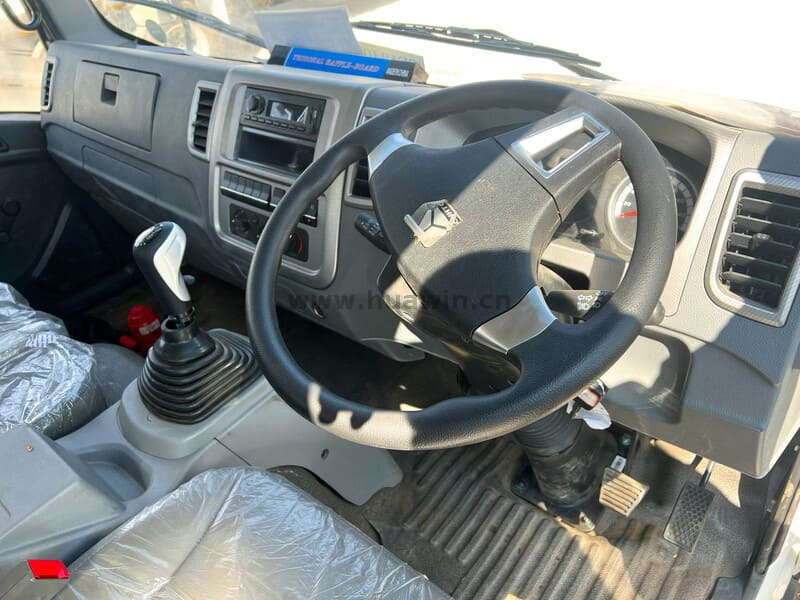 Camion de camion de chargement l&eacute;ger de camion de cargaison de SINOTRUK HOWO 4X2-22