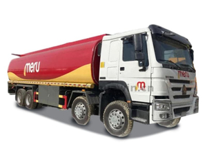 Sinotruk Howo 8x4 Camion-citerne de carburant 25 cbm