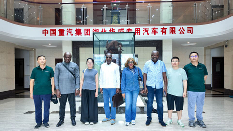 Cameroonian clients visit Hubei Huawin Special Vehicle Co., Ltd.jpg