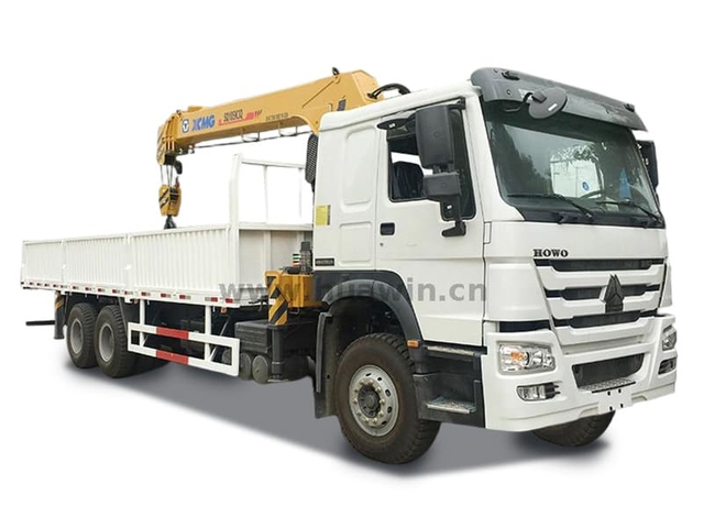 Sinotruk Howo 6x4 Crane Truck - 10ton XCMG Boom télescopique