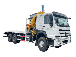 Camion-grue SINOTRUK HOWO 6X4 avec grue à bras plié 8T